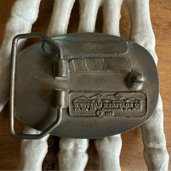 Vintage 80s 1982 Defiant Wood Stove Brass Belt Buckle Made in USA ~ OS - Picture 6 of 7